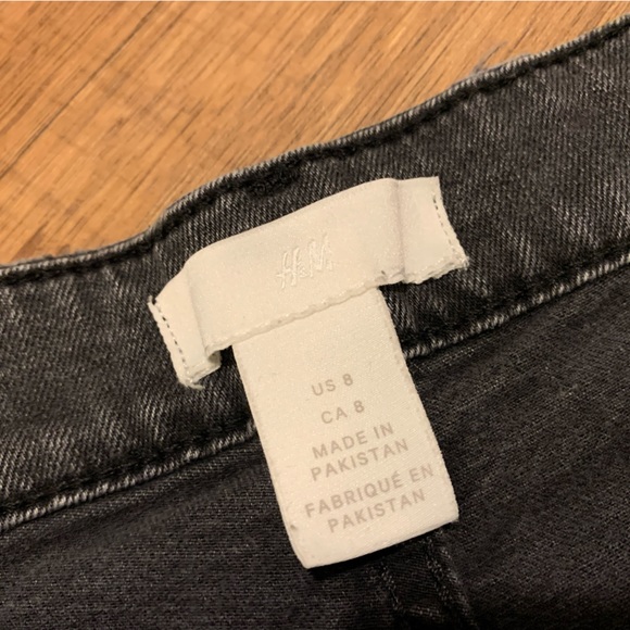 H&M Distressed Jean Shorts size 8 - Picture 5 of 5